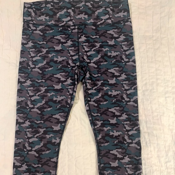 Fabletics Other - Fabletics Powerhold leggings
